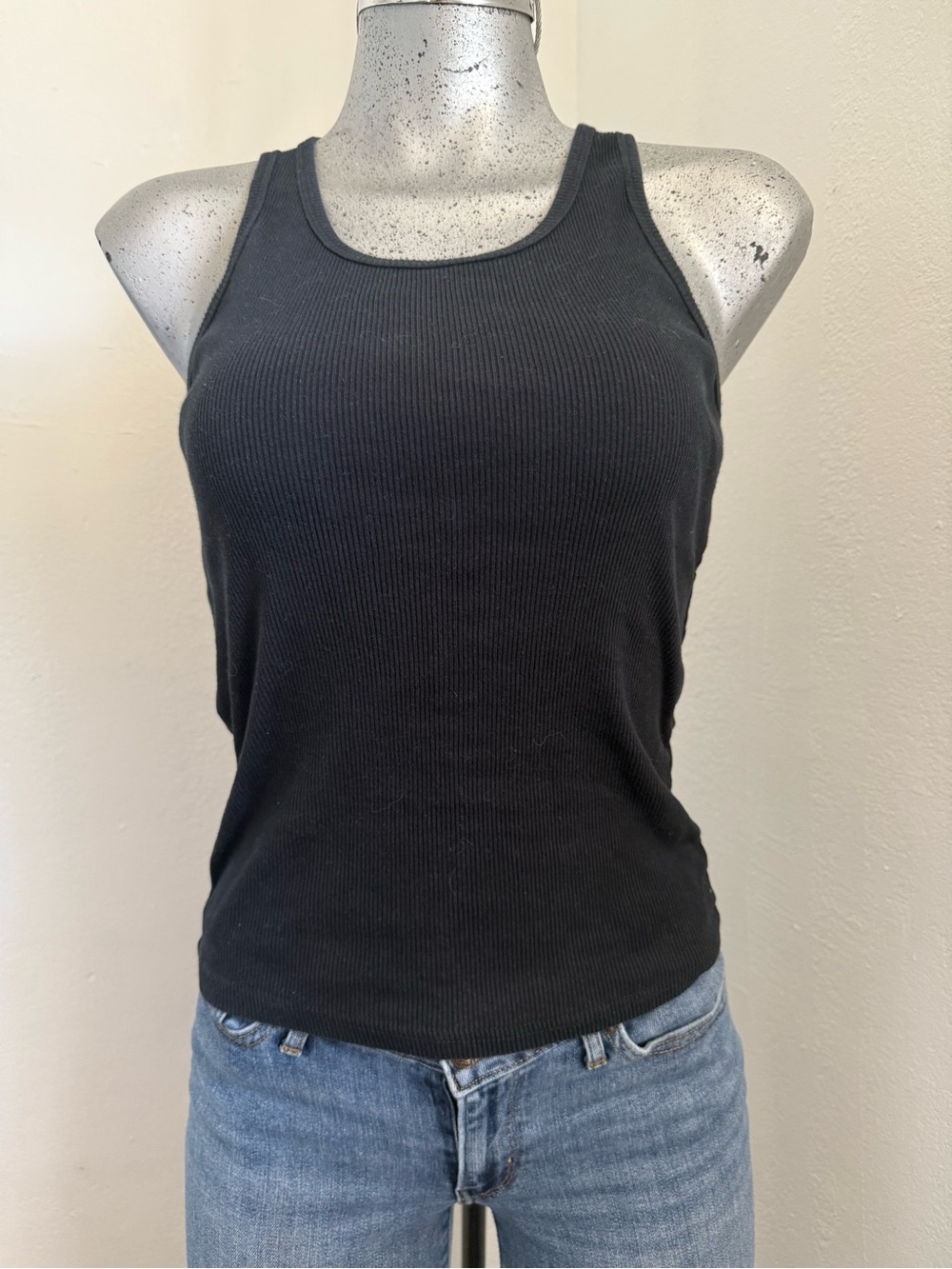 Women's Black Ribbed Tank Top - Sleek Scoop Neck